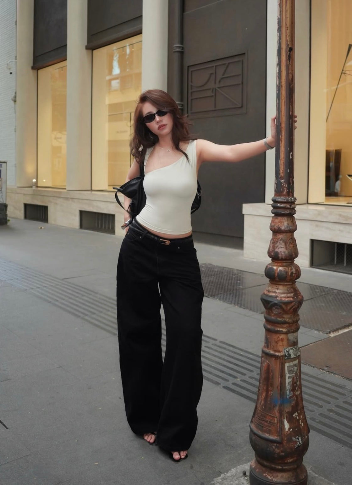 Black Relaxed Fit Jeans